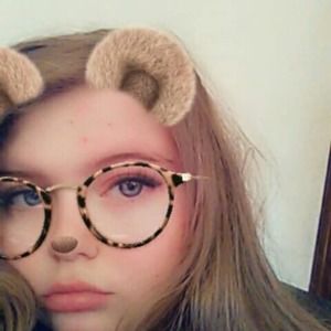 Meet your Posher, Dena